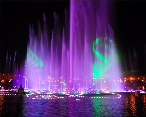 長(cháng)隆主題公(gōng)園噴泉秀